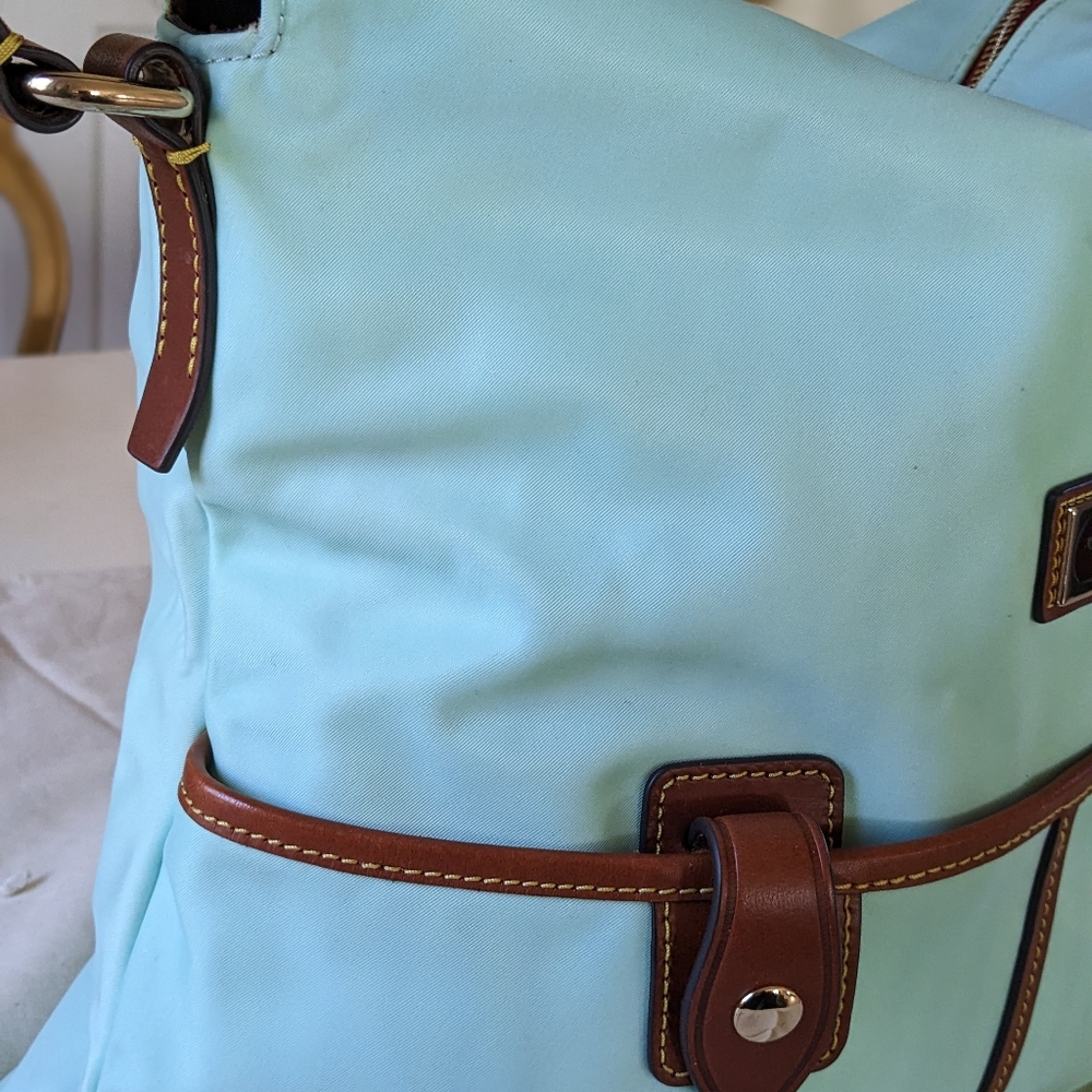 Dooney and Bourke satchel - Picture 4 of 12